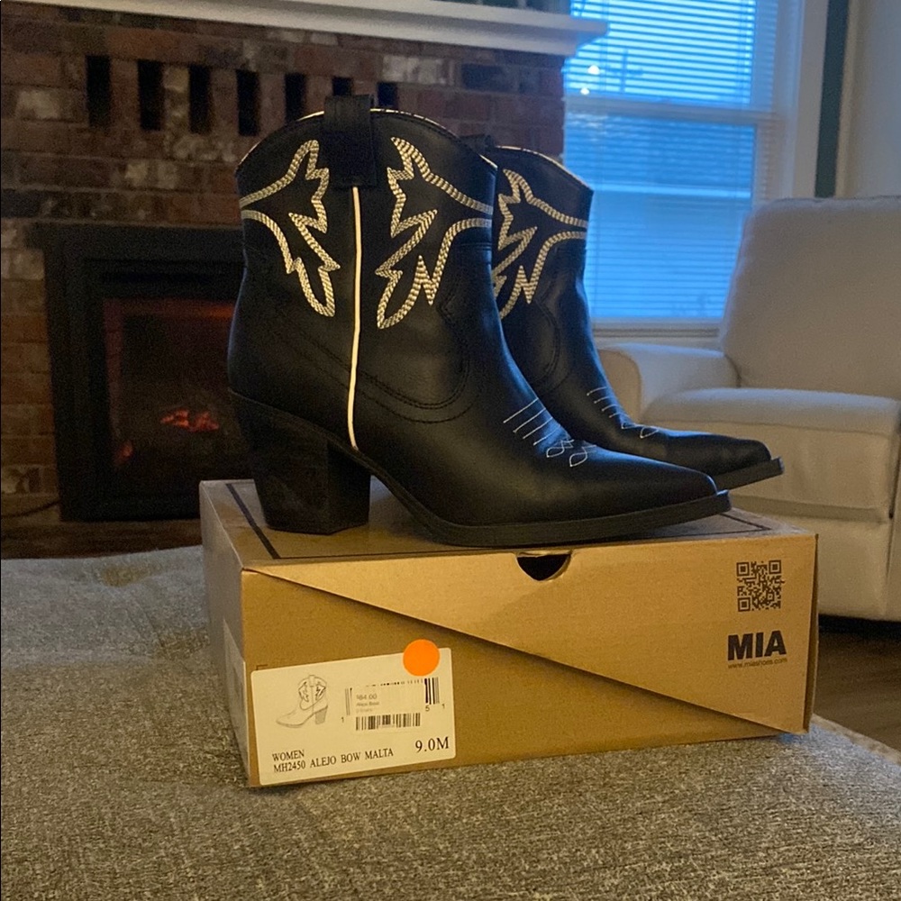 MIA Black Ankle Booties with White Stitching